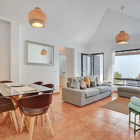 Villa Oliva, Private In *